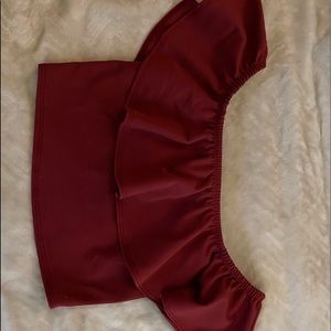 ruffled top, shoulderless, cropped, light burgundy
